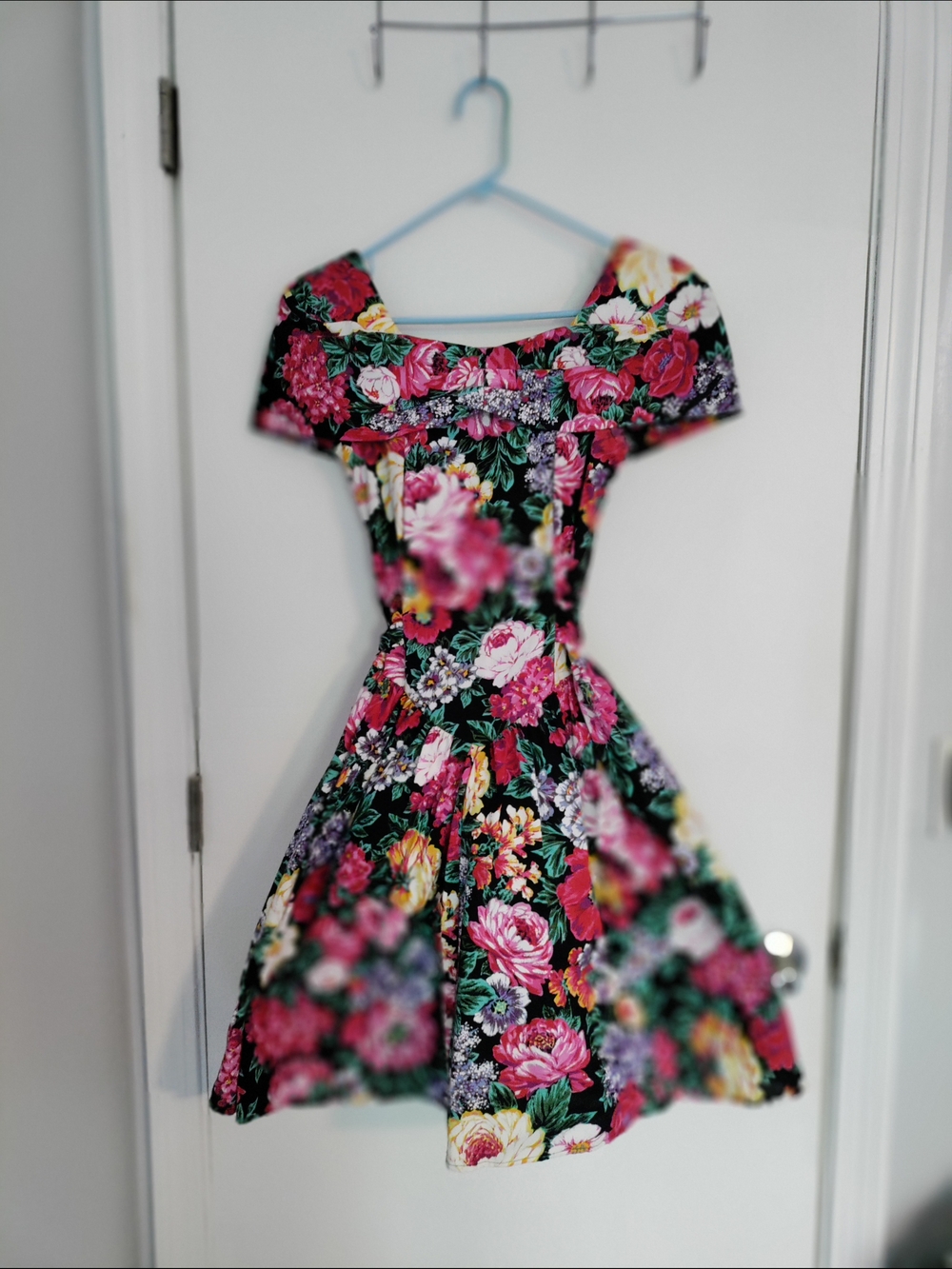 Byer Too! Vintage Floral Semi-Formal Dress With Tulle Crinoline